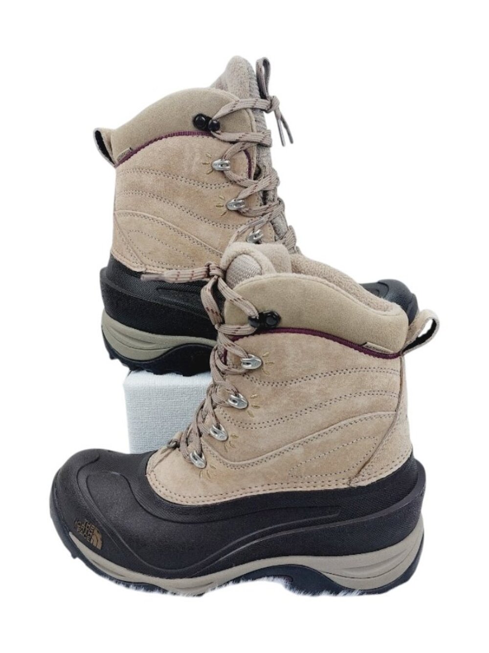 The North FacWomen's Sand Beige Black Chilkat Leather Winter Snow Boots Size 7.5